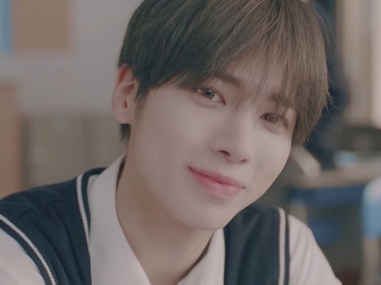 PEMBICARAAN: Sebuah proyek untuk merayu pria yang blak-blakan dan teguh pendirian. thumbnail