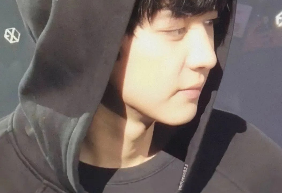 South Korean handsome guy Park Chanyeol thumbnail