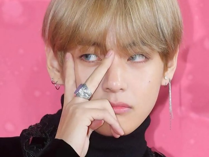 The Double Life of a Top Actor thumbnail