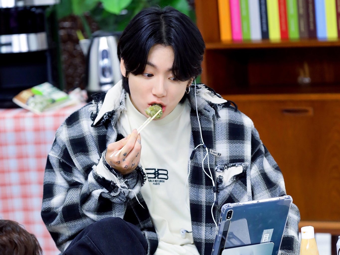 Apakah kamu mencintaiku? thumbnail