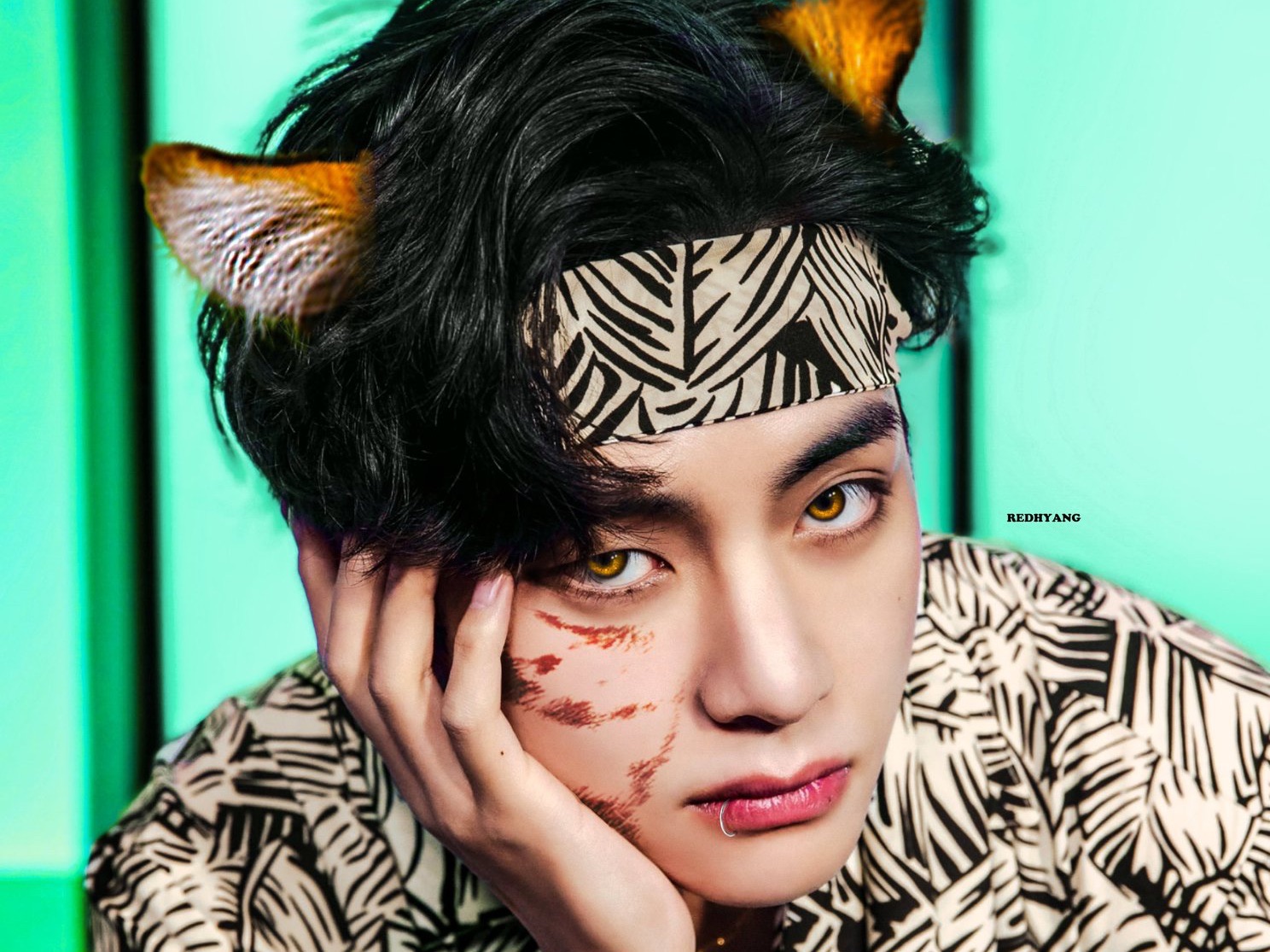 Serre-moi plus fort dans tes bras. thumbnail