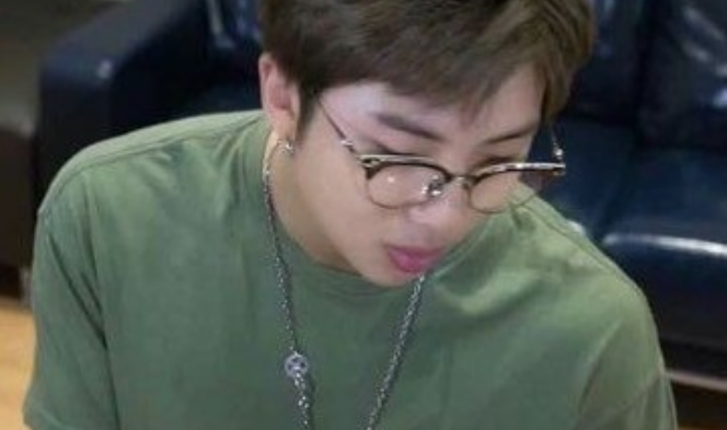 緊身襯衫 thumbnail