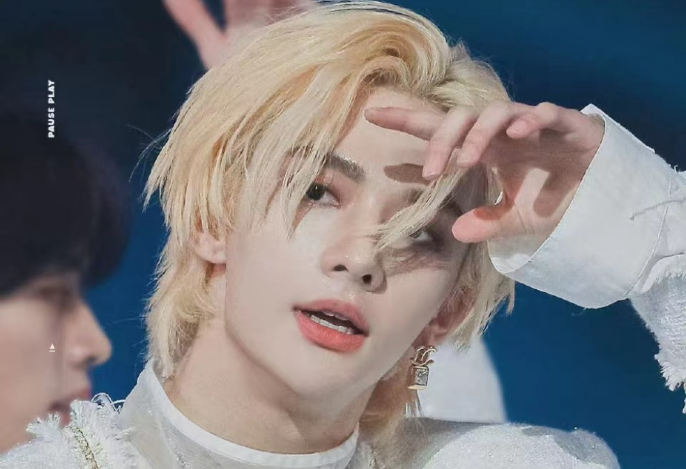 금발 마법사 온라인 매력 thumbnail