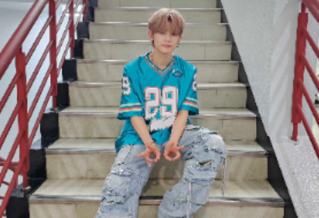 Năm người đàn ông đang cố quyến rũ tôi…?! (DM) thumbnail