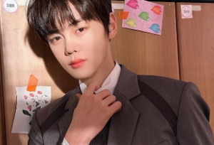 처음보는 사람에게 키스를 갈겨버렸다면 [TALK] thumbnail