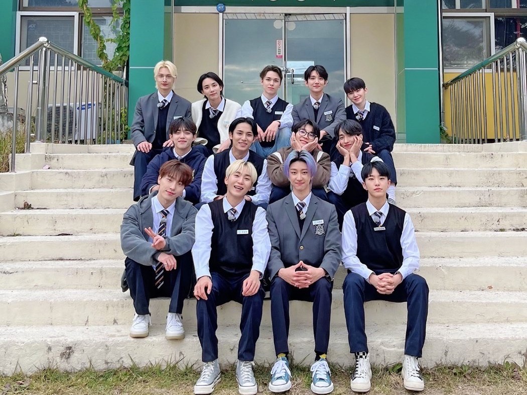 Nếu tôi nói với bạn rằng Bing-ui-geul của Seventeen bị một nữ phản diện nhập hồn, bạn có tin không?  thumbnail