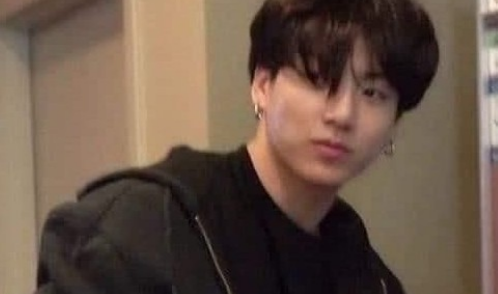 Meskipun dia seperti ini, dia tetap seorang selebriti. thumbnail