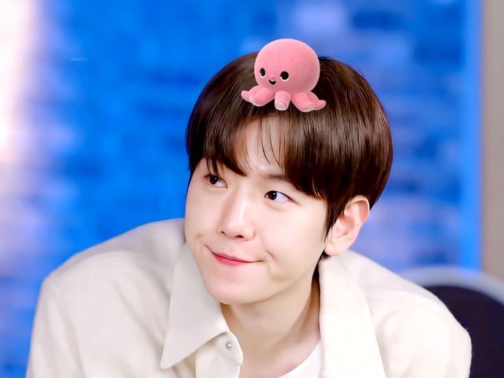 La novia de Baekhyun de EXO es un nuevo miembro thumbnail