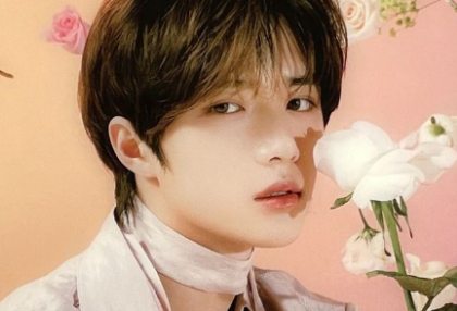 우리의 꽃말은 진실된 행복 thumbnail