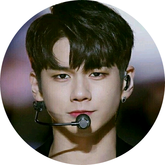 옹성우 image