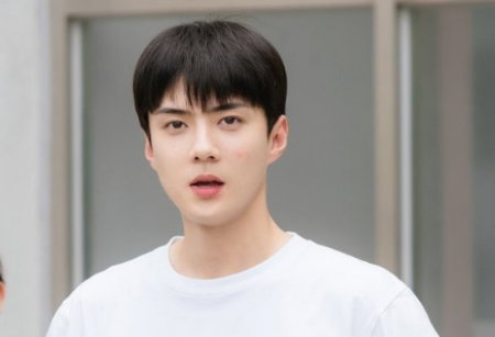 The classic example of a younger man thumbnail