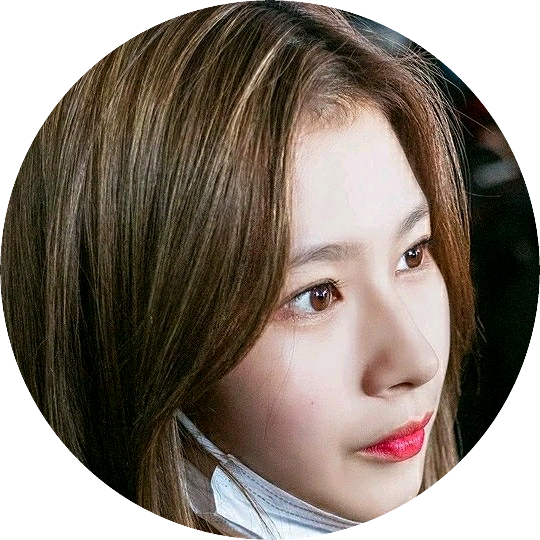 김여주/막내/짝 image