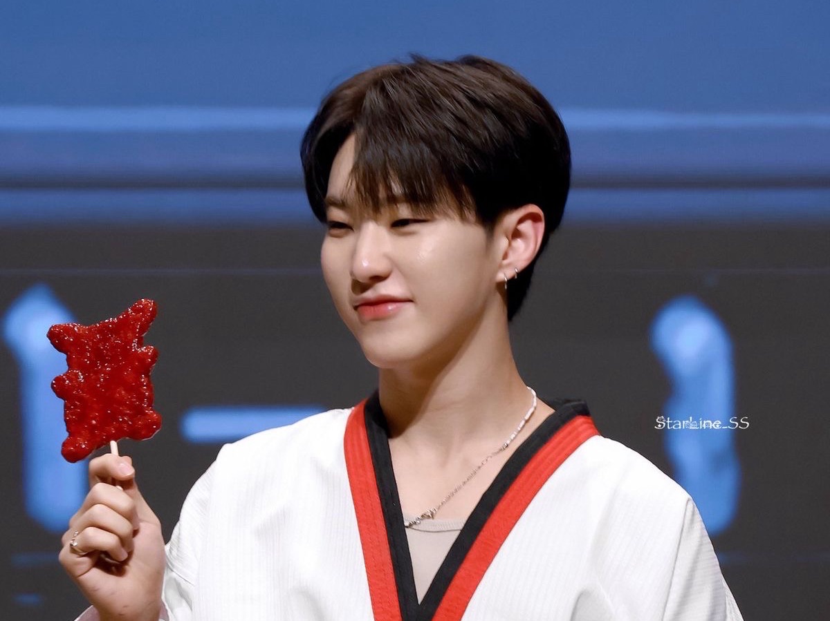 후배를 꼬셔버렸다 thumbnail