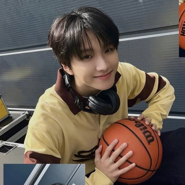 김운학 image