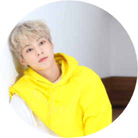 20살 시우민 image