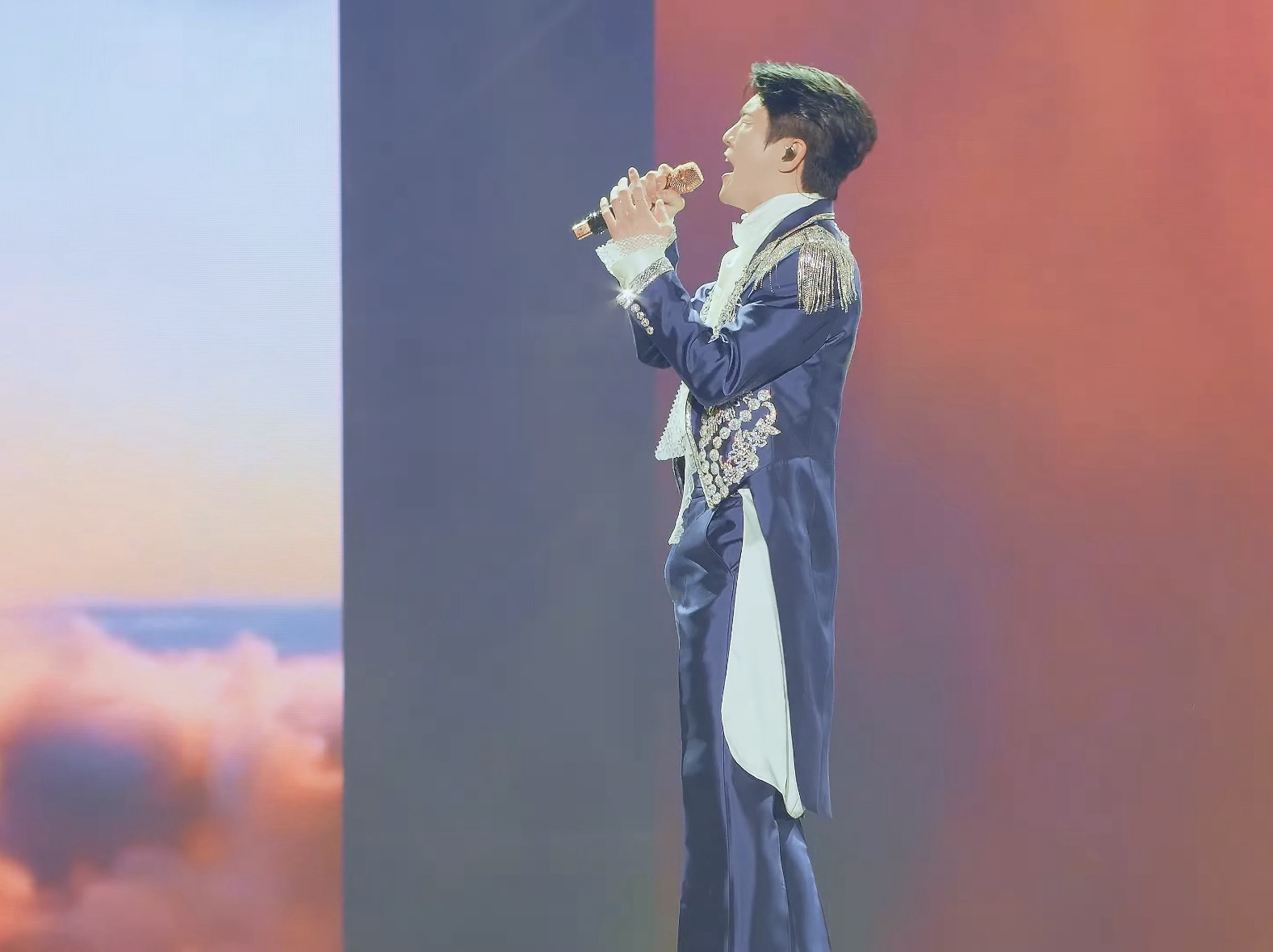I've been a die-hard fan of Youngtak since the beginning💙 thumbnail