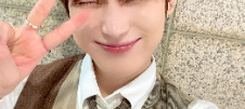 Who is this diva?  thumbnail