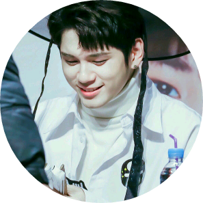 옹성우 image