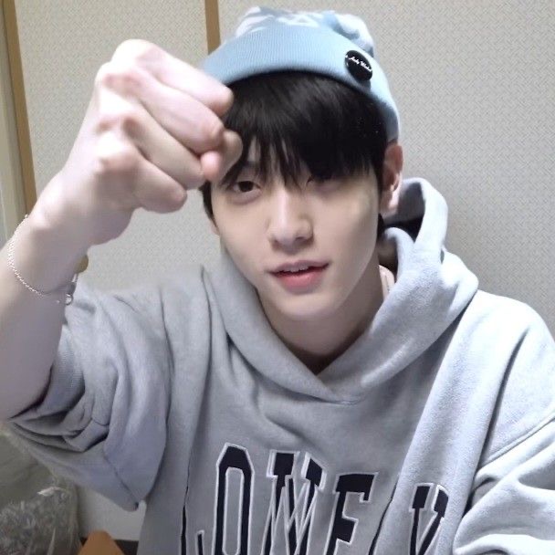 최수빈 image