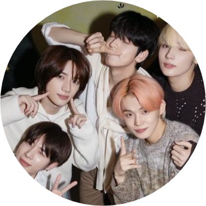 투모로우바이투게더 image