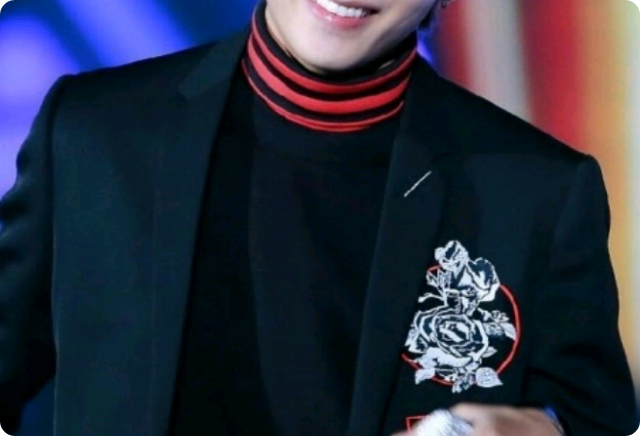 回家路上我不小心跌倒了，結果被一個陌生人抱住了！ thumbnail