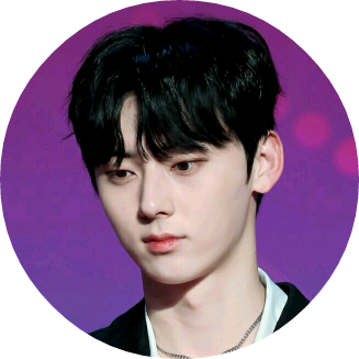 황민현 image