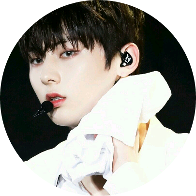 황민현 image