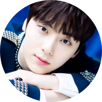 황민현 image