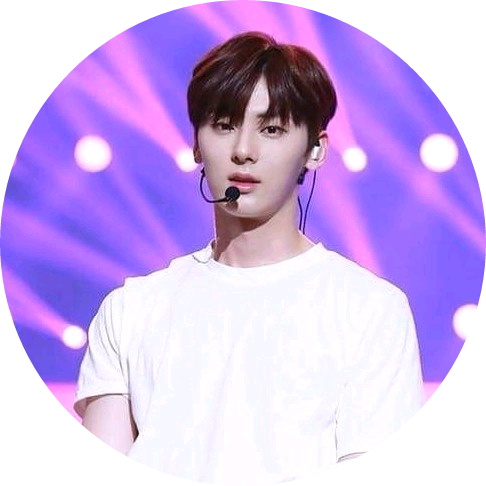 황민현 image