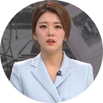 뉴스 캐스터 image