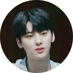 황민현 image