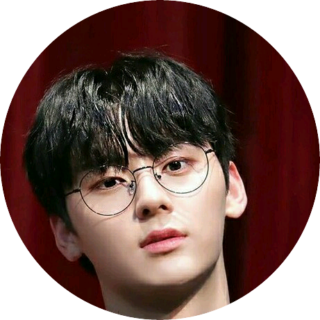 황민현 image