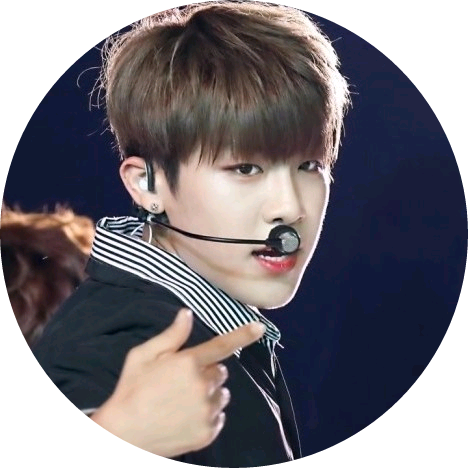 박우진  image