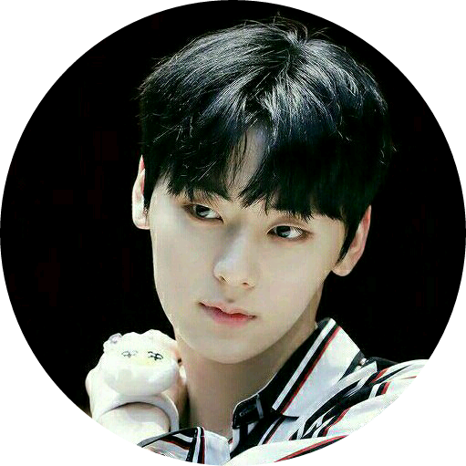 황민현 image