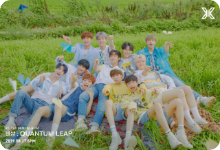 Seorang siswi yang menjadi korban perundungan di sekolah menengah khusus laki-laki. thumbnail