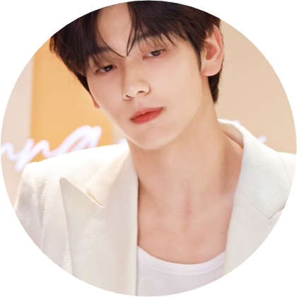 최수빈 image