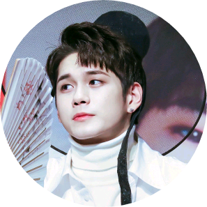 옹성우 image