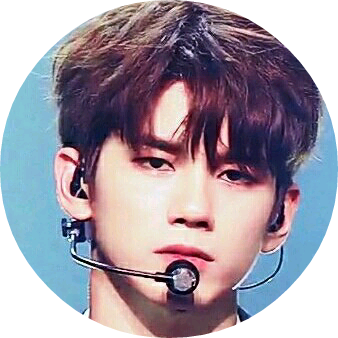 옹성우 image