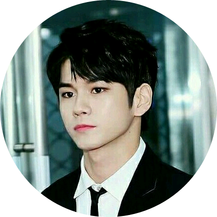 옹성우 image
