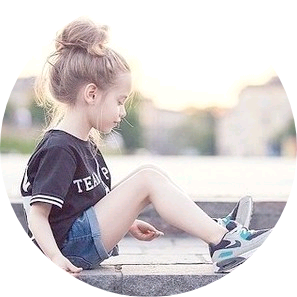 어린 김여주 image