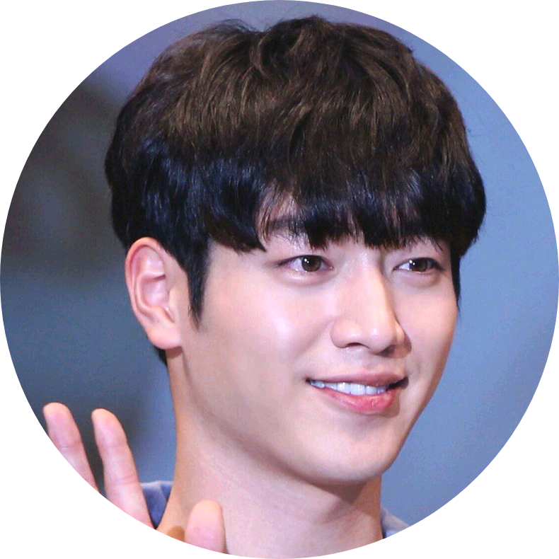 기획사 실장 image