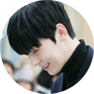 황민현 image