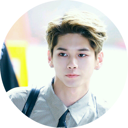 옹성우 image