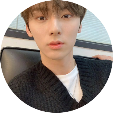 황민현 image