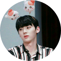 황민현 image
