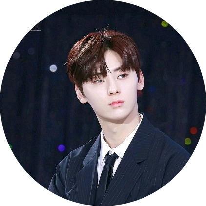 황 민현 image