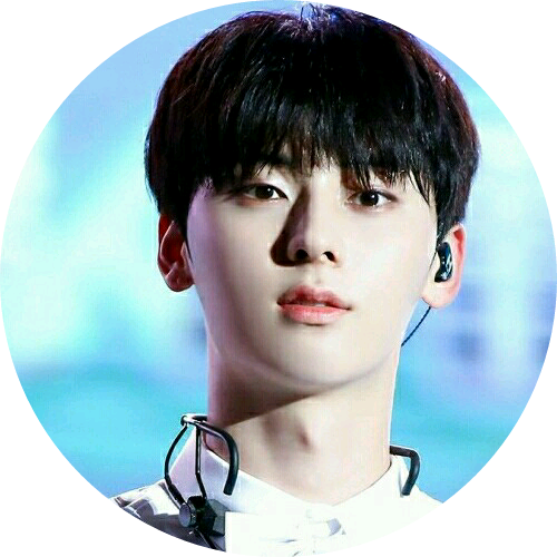 황민현 image