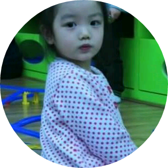 어린 주현이 image