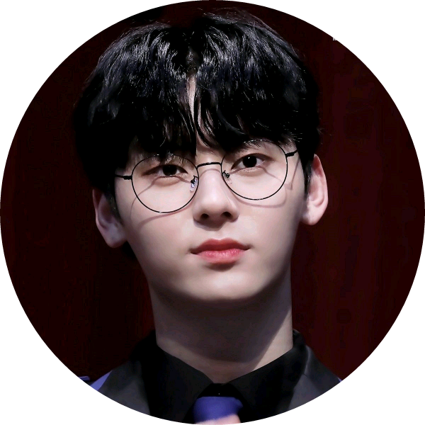 황민현 image