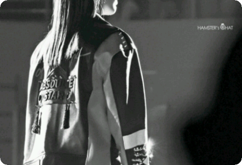 [Concurso 3] Un niño perseguido por la luna thumbnail